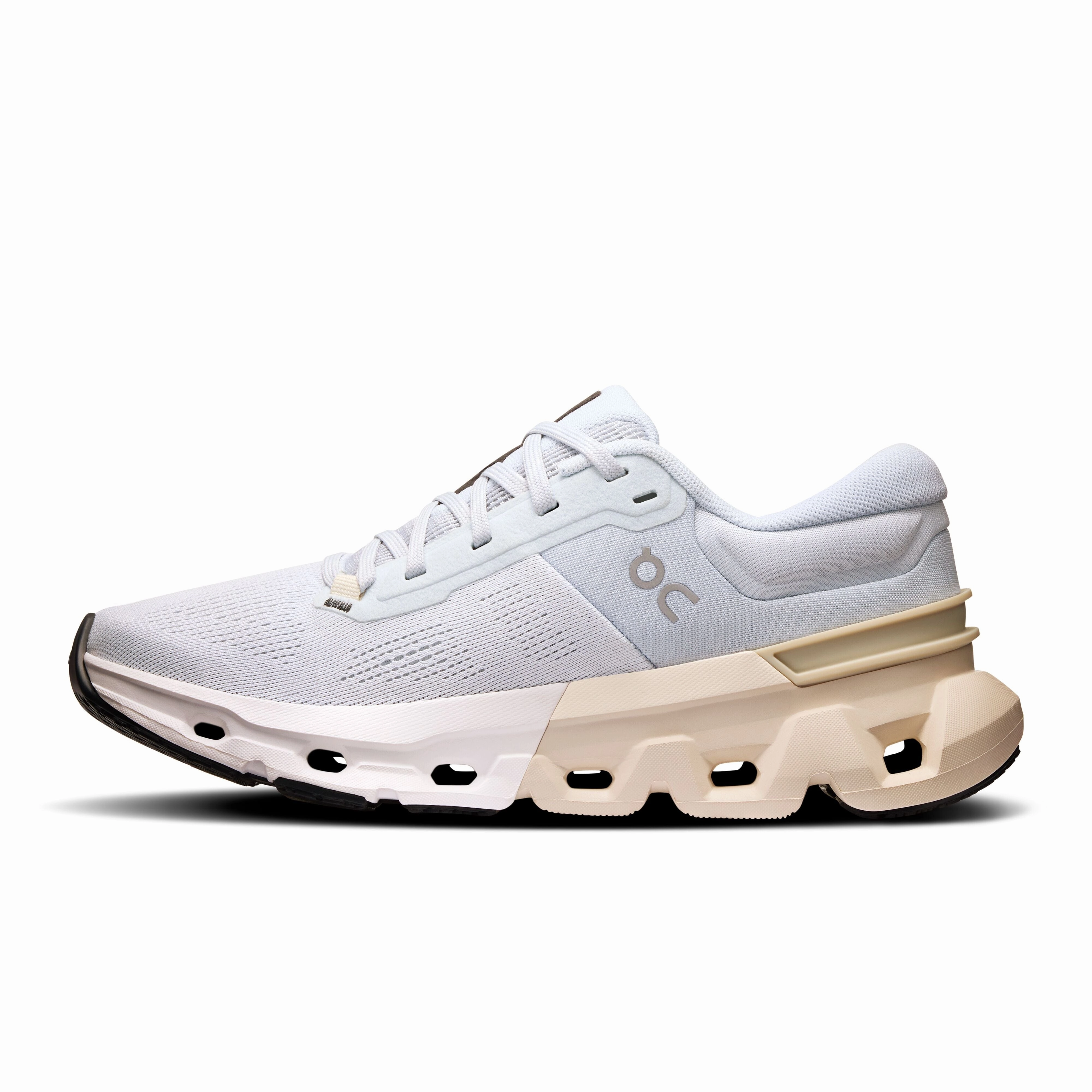 ON RUNNING CLOUDFLYER 5 WOMEN'S On Running performance-focused footwear