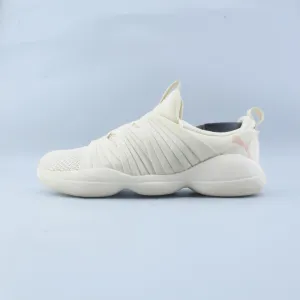 PUMA FLOURISH Puma sporty athletic sneaker designs