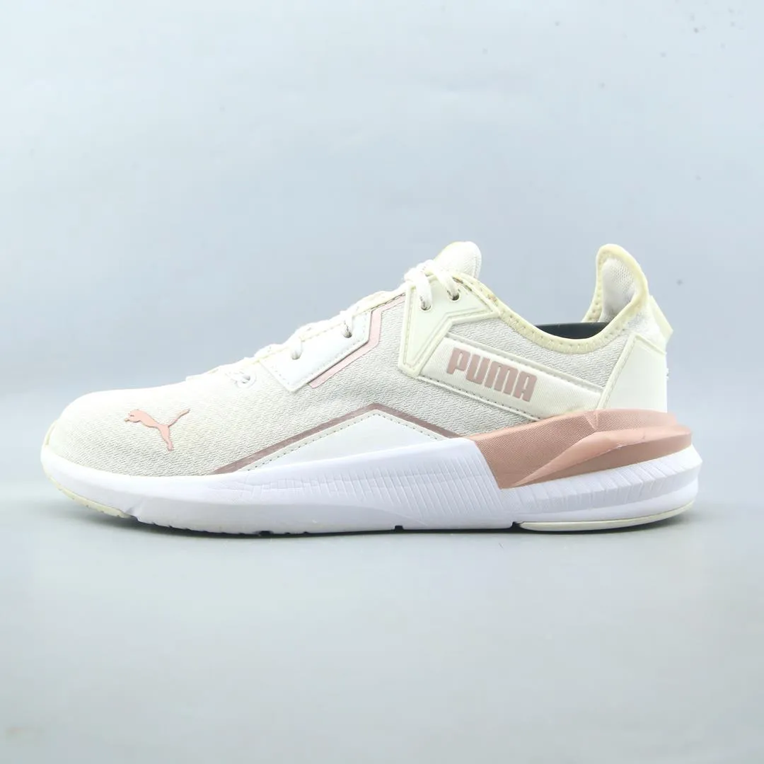 PUMA PLATINUM METALLIC Puma sporty athletic sneaker designs