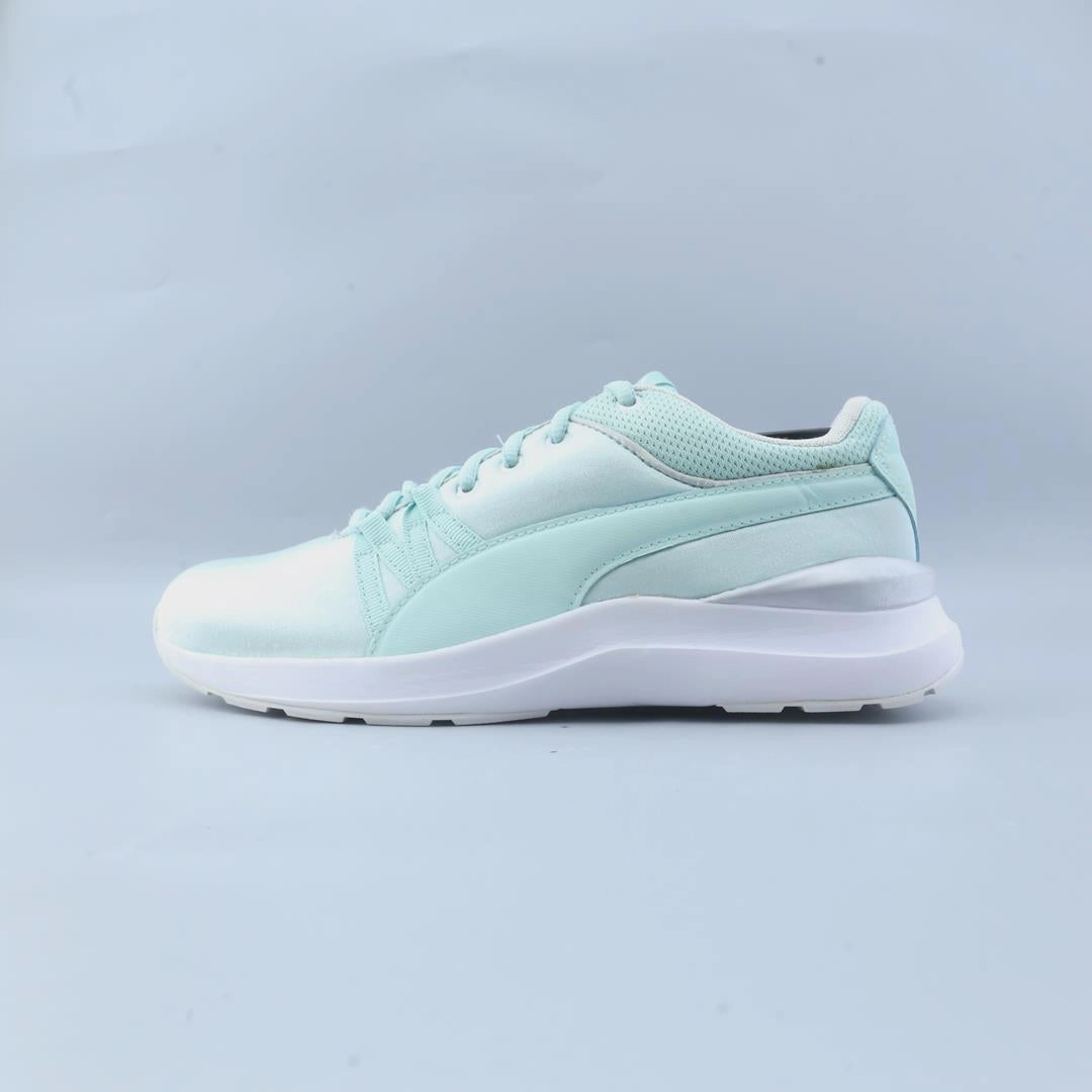PUMA ADELA PARA MUJER Puma sporty athletic sneaker designs