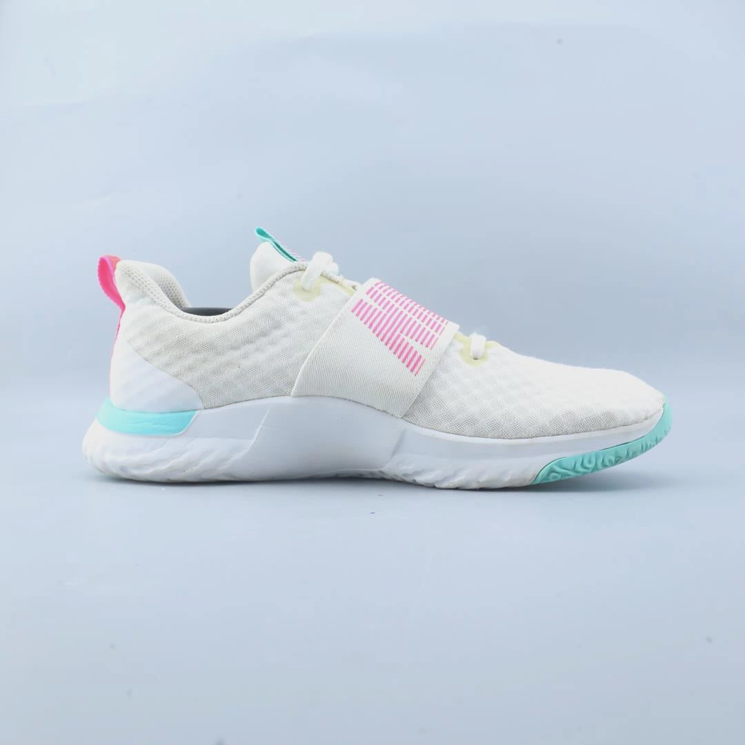PUMA ADELA PARA MUJER Puma sporty sneaker designs