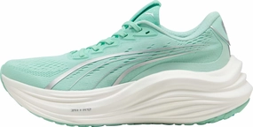 Puma MagMax Nitro Womens Running Shoes - Green Puma sport shoes with bold branding