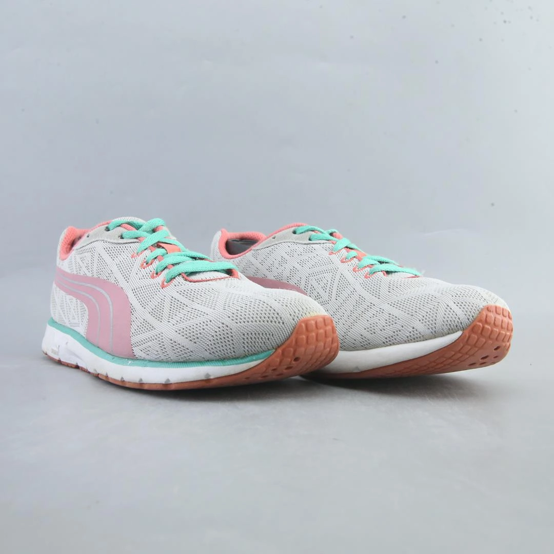 PUMA NARITA V2 Puma signature shoe pictures