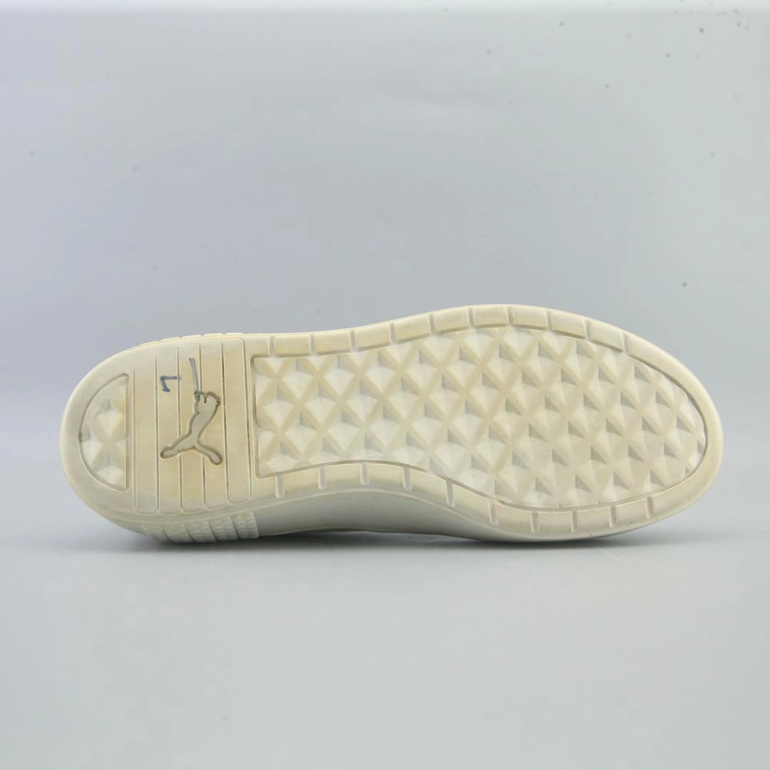 PUMA SMASH PLATFORM V2 Puma signature shoe pictures