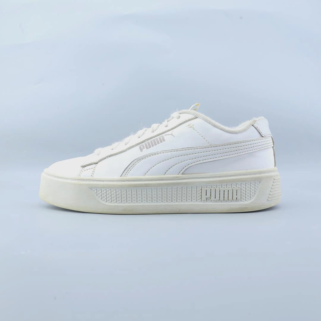 PUMA  SMASH PLATFORM V3 Puma sporty athletic sneaker designs