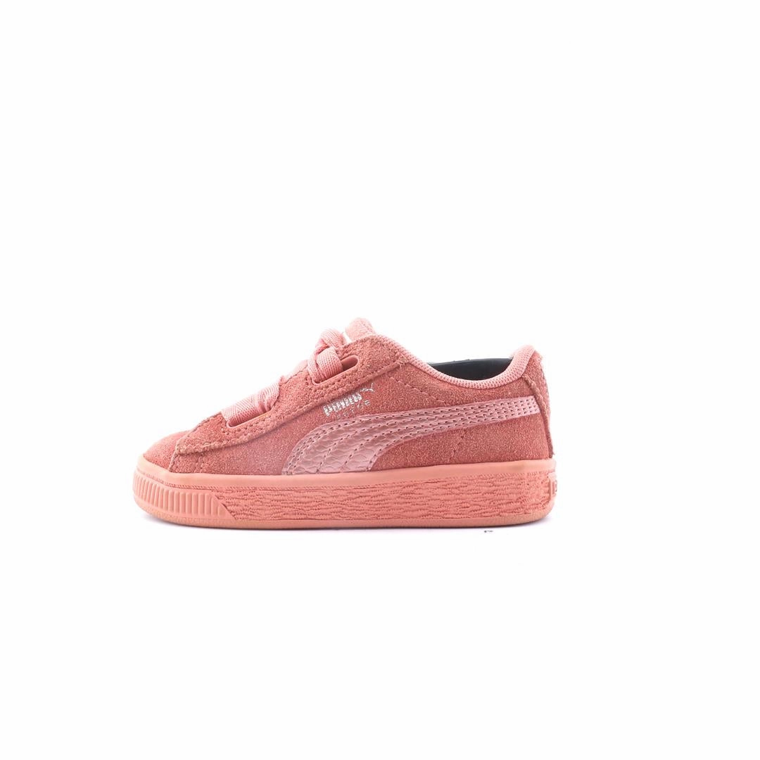 PUMA SUEDE Puma sporty athletic sneaker designs