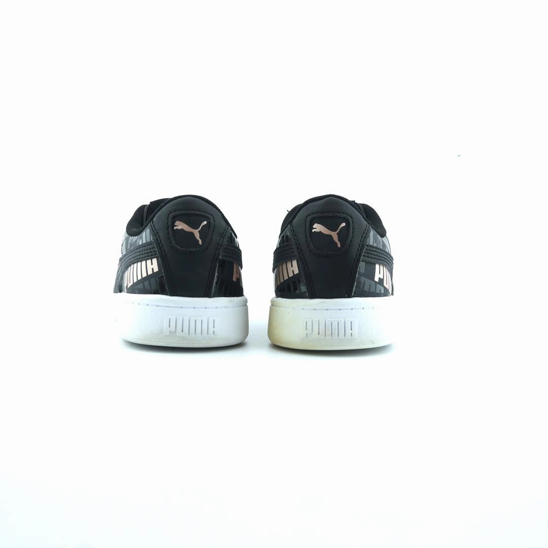 PUMA VIKKY V2 SIG RENEW Puma sporty sneaker designs
