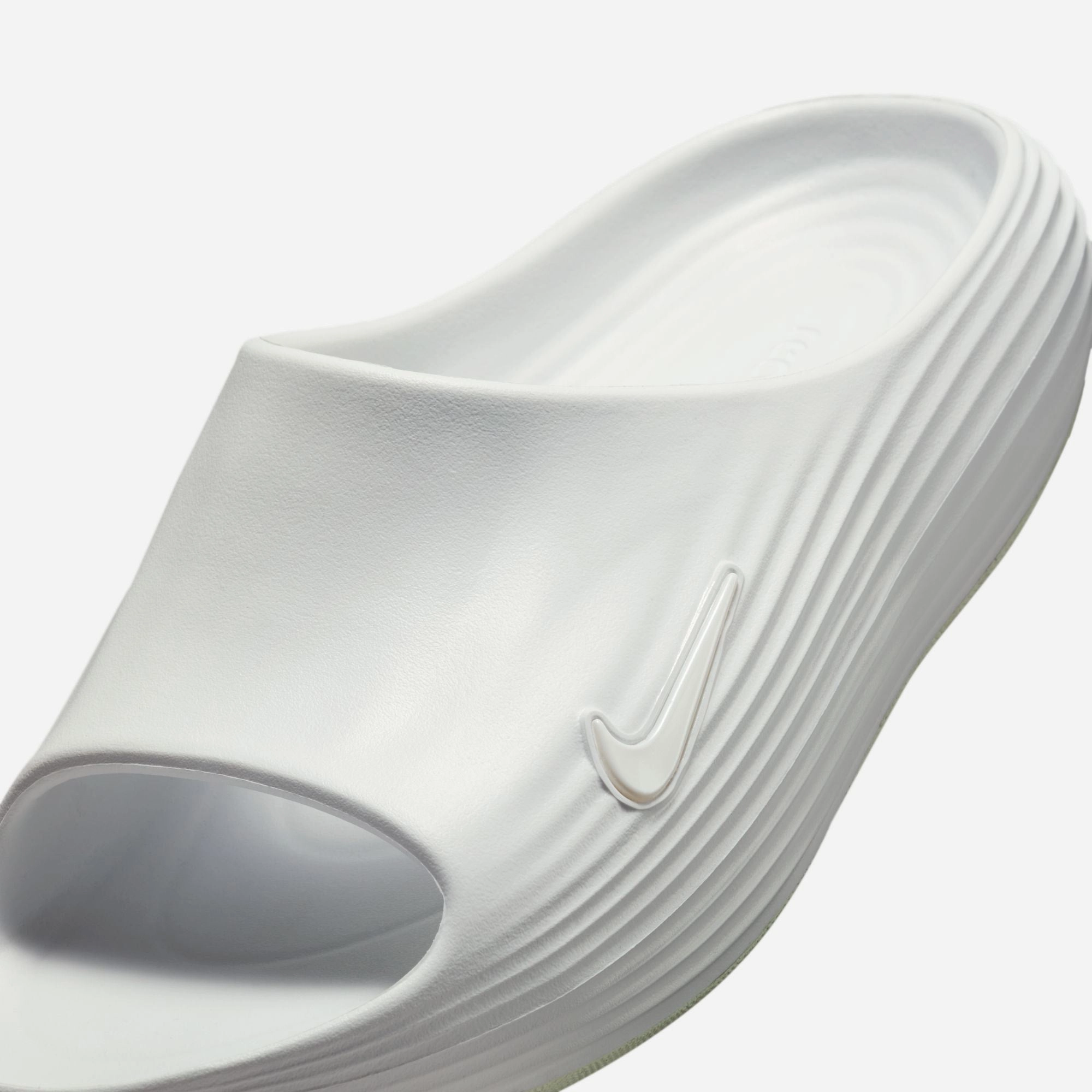 Reactx Rejuven8 Slide Nike casual lifestyle sneakers