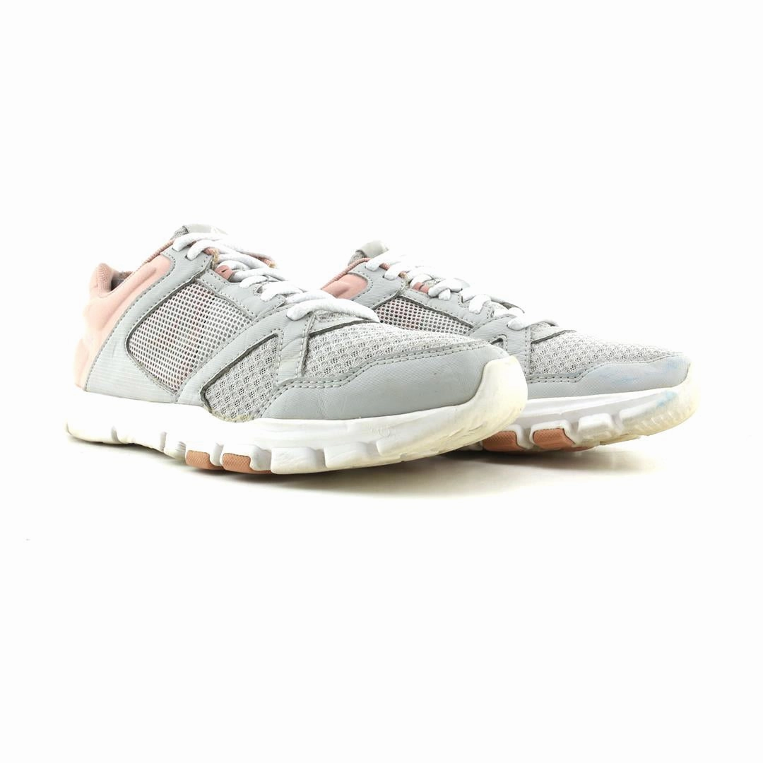 REEBOK YOURFLEX TRAINETTE Reebok athletic footwear visuals