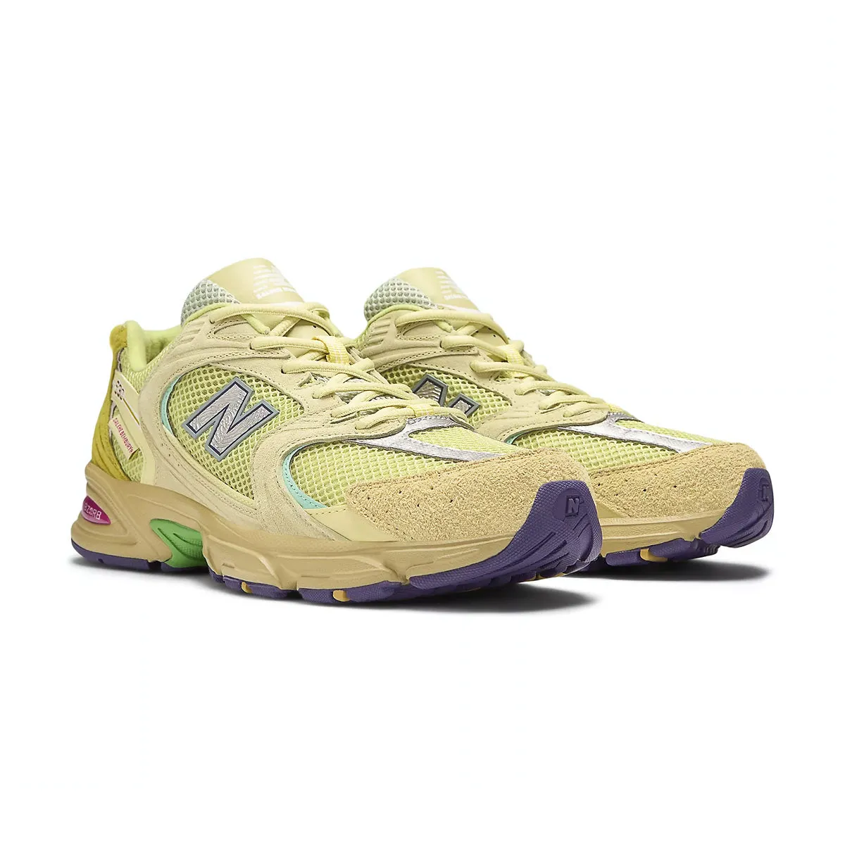   Salehe Bembury 530 'Prosperity Be The Prize' New Balance sneaker close-ups