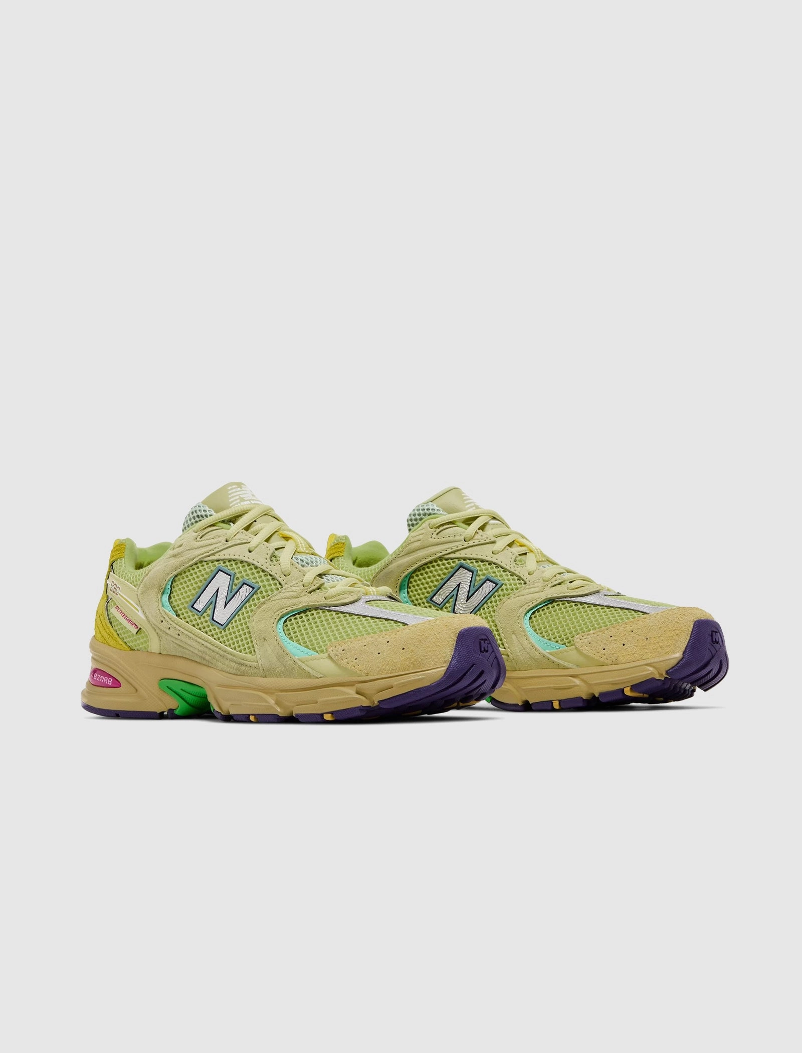 SALEHE BEMBURY MR 530 "DUSTY YELLOW" Nike Air Max 1