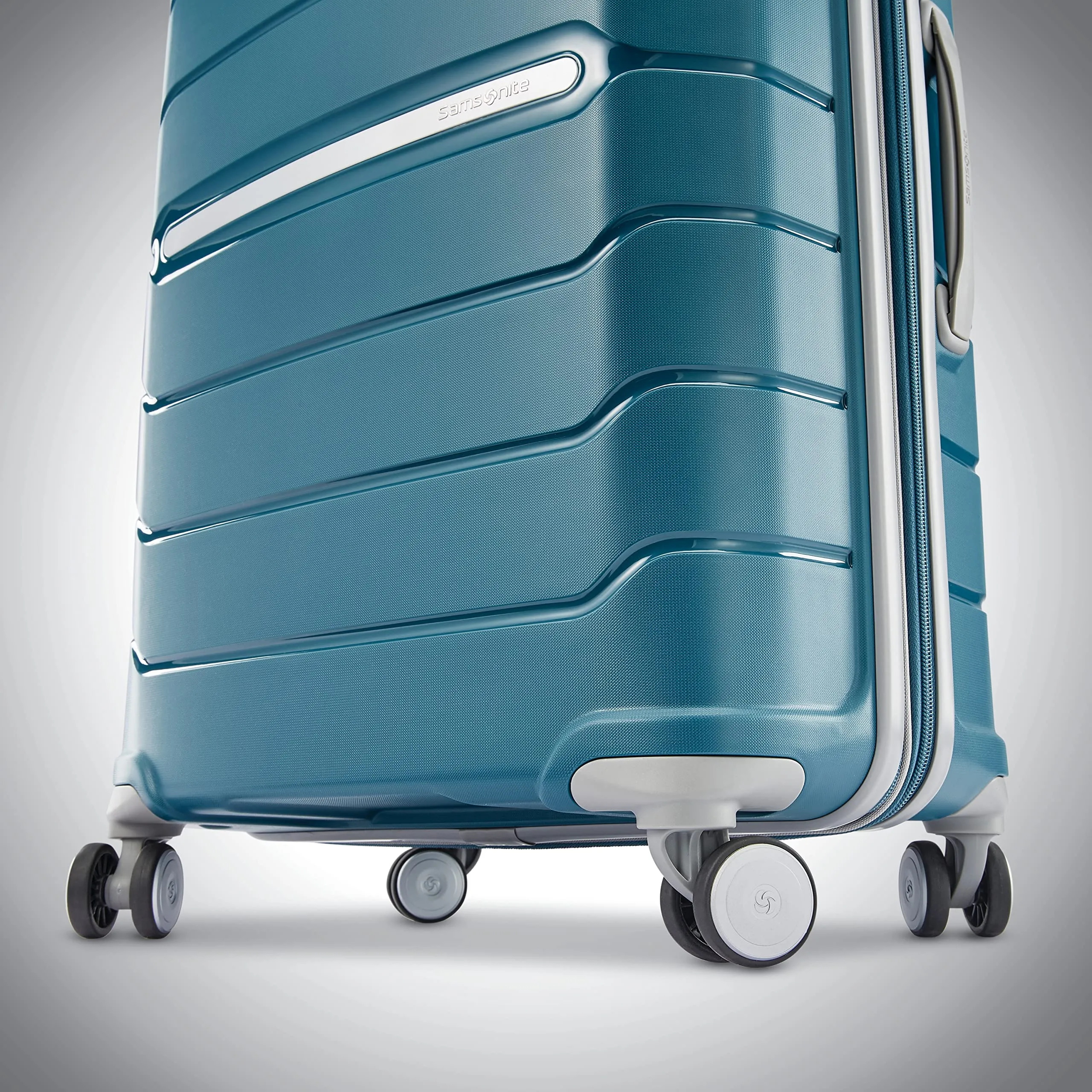 Samsonite Freeform 21" 4-Wheel Carry-On Luggage Bags Samsonite