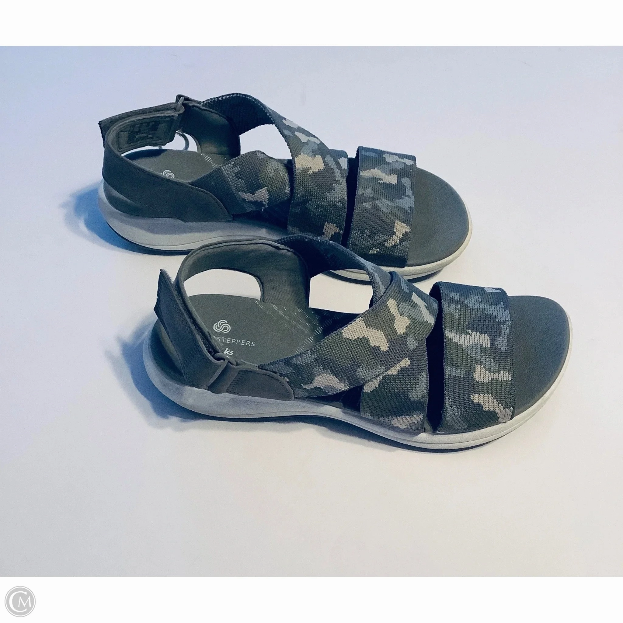 Sandals Flats By Clarks In Grey, Size: 6.5 Leather Footwear