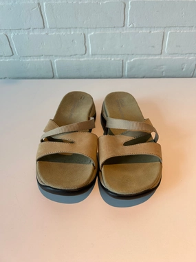 Sandals Flats By Clarks In Tan, Size: 5 Clarks leather shoes for daily wear