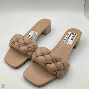 Sandals Flats By Marc Fisher In Beige, Size: 8 Marc Fisher fashion shoes with block heels