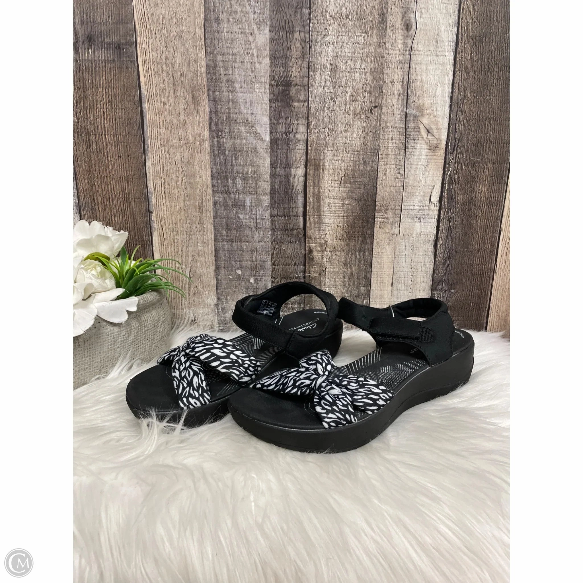 Sandals Heels Wedge By Clarks In Black, Size: 9 Leather Footwear