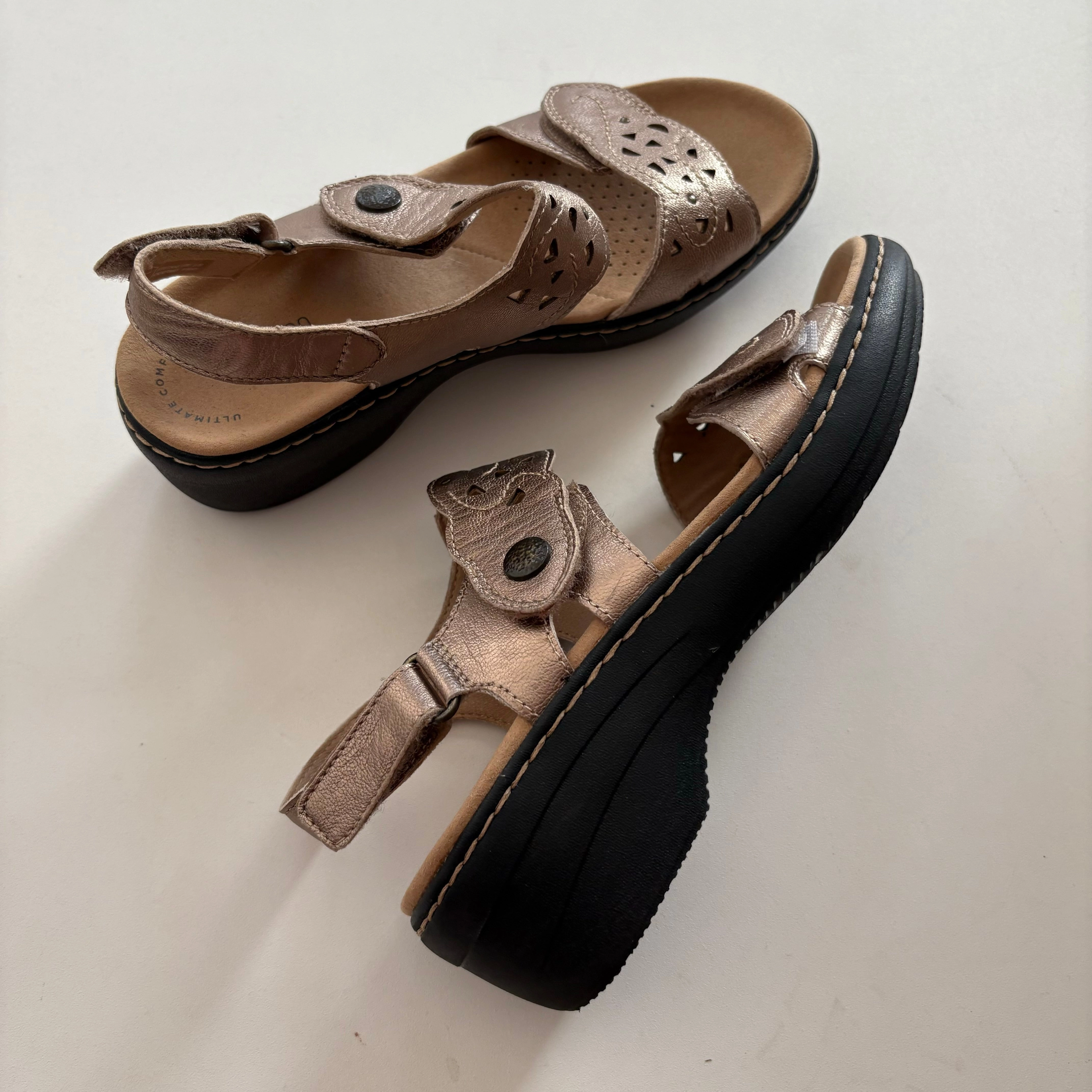Sandals Heels Wedge By Clarks In Gold, Size: 7 Leather Footwear
