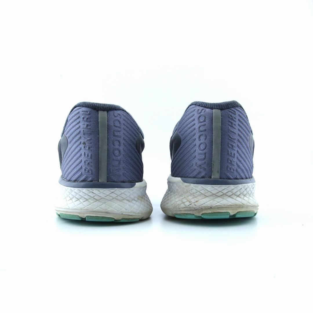 SAUCONY BREAKTHRU 4 Saucony sport shoe imagery