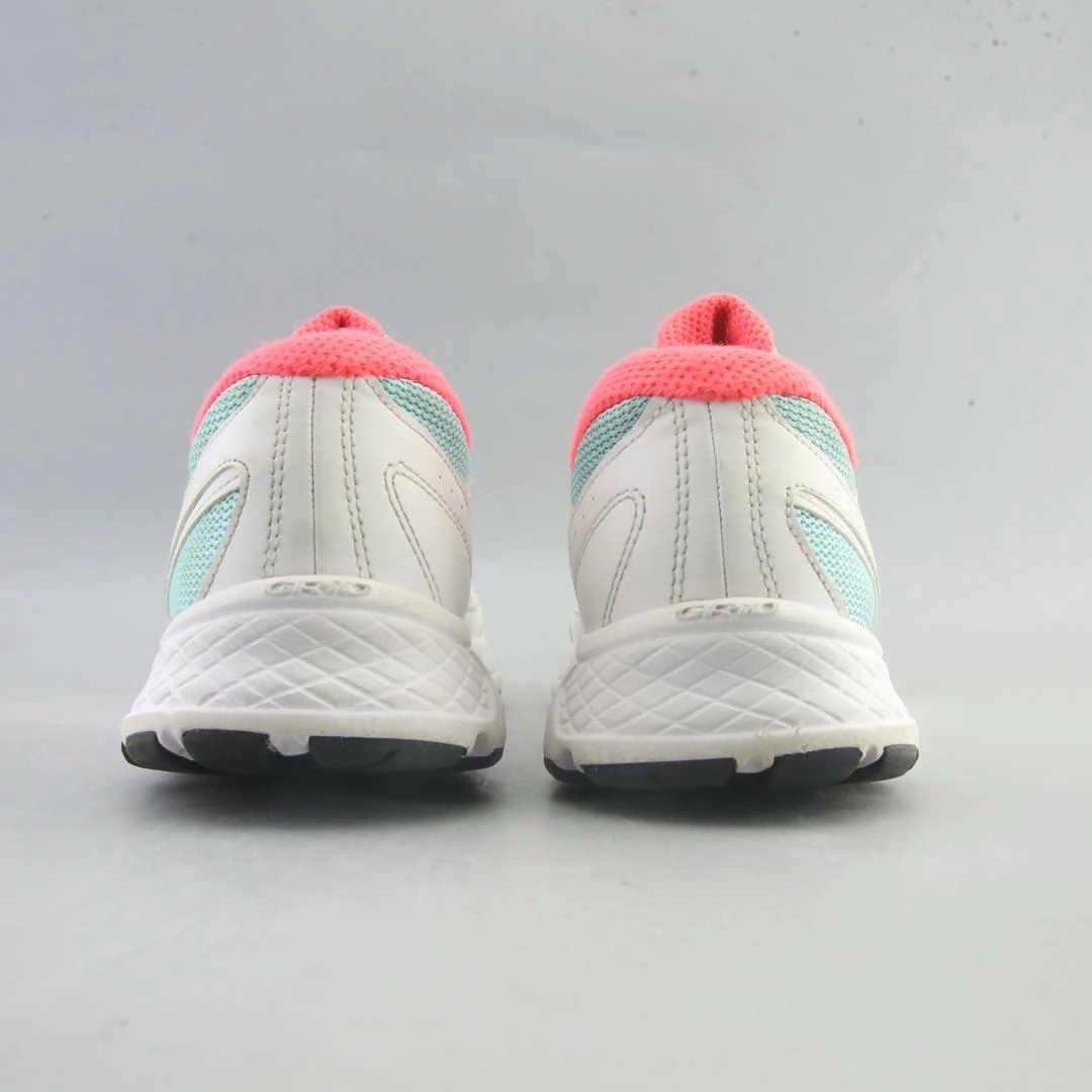 SAUCONY COHESION 13 Saucony running shoe close-ups