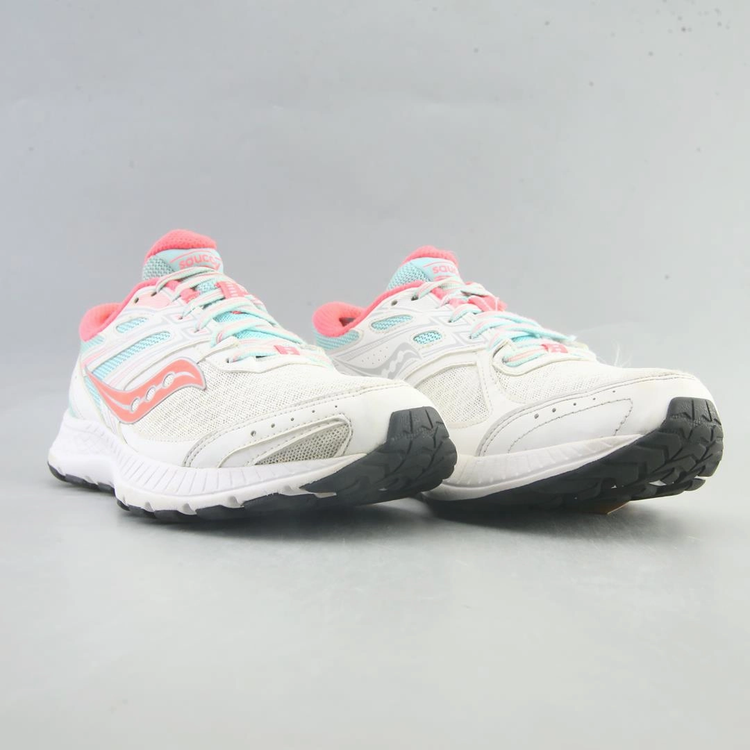 SAUCONY COHESION 13 Saucony running shoe close-ups