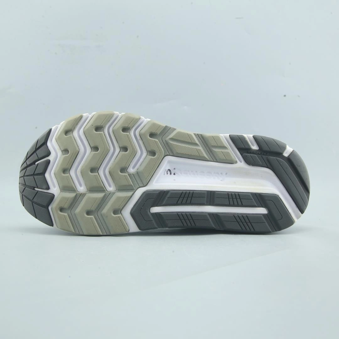 SAUCONY ECHELON 8 Saucony sport shoe imagery