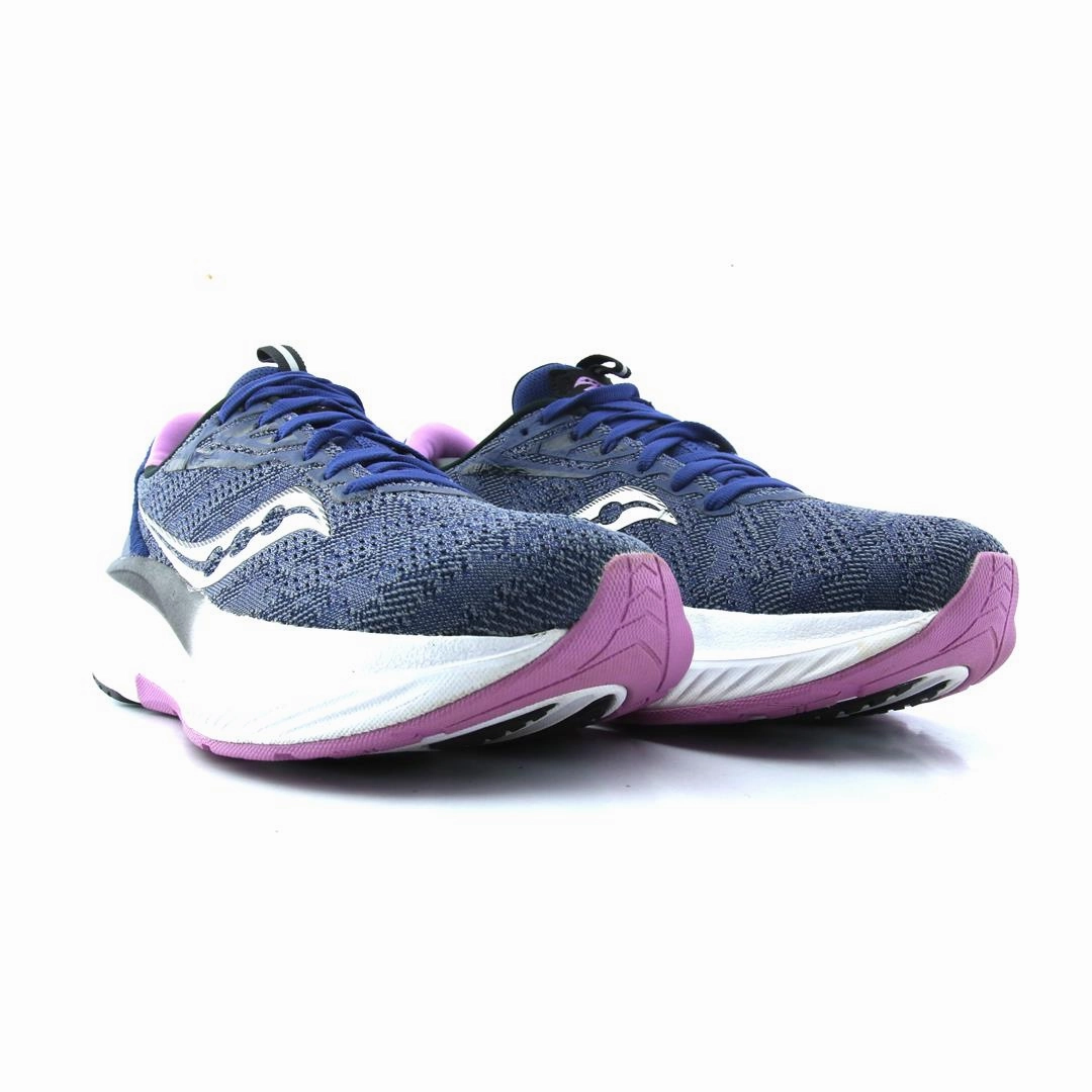 SAUCONY ECHELON 9 Saucony running shoe close-ups