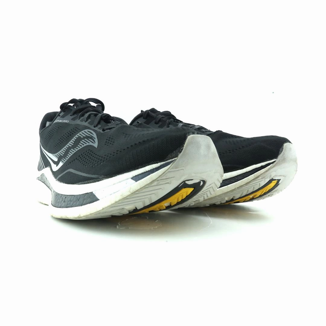 SAUCONY ENDHORPHIN PRO Saucony running shoe close-ups