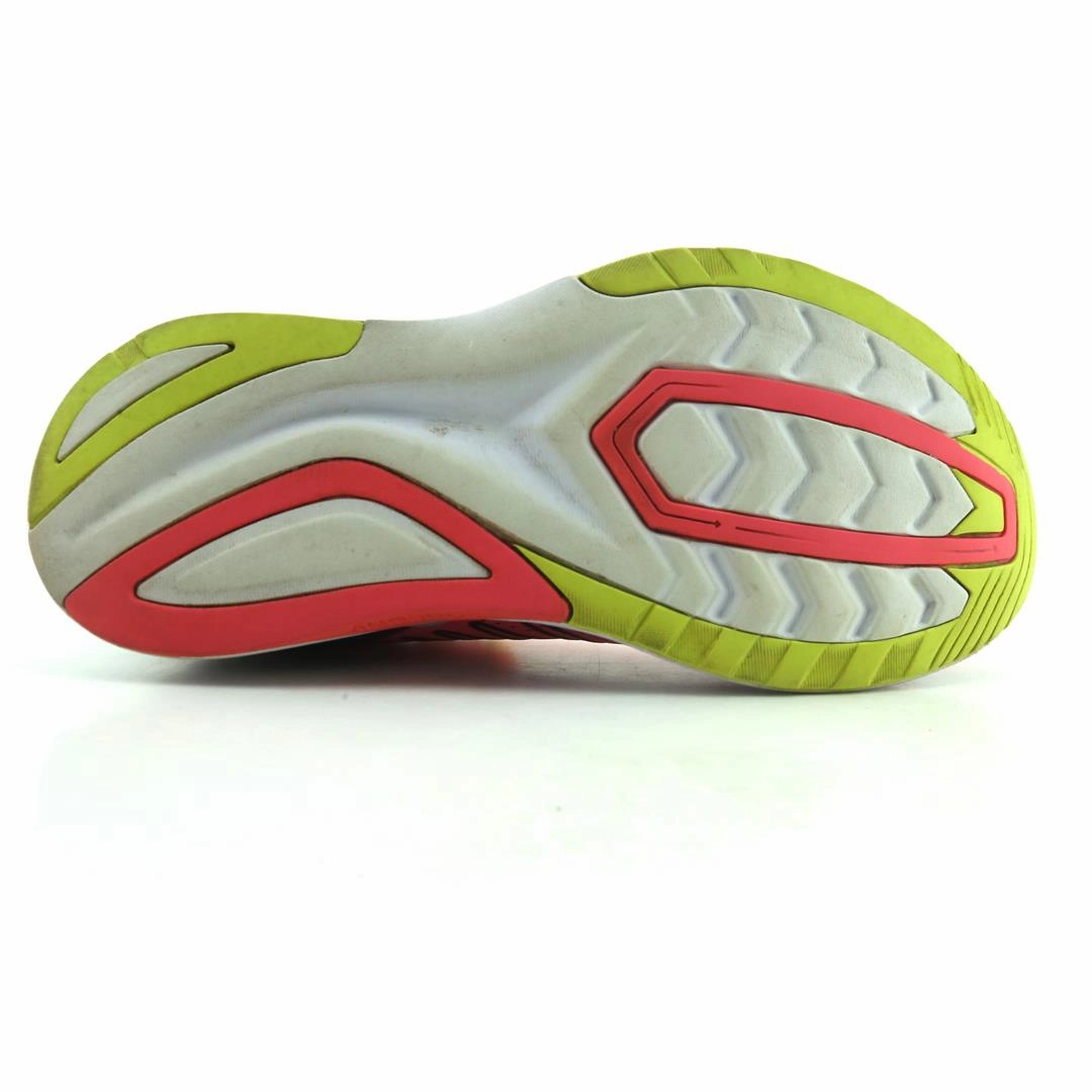 SAUCONY ENDORPHIN SHIFT Saucony running shoe close-ups