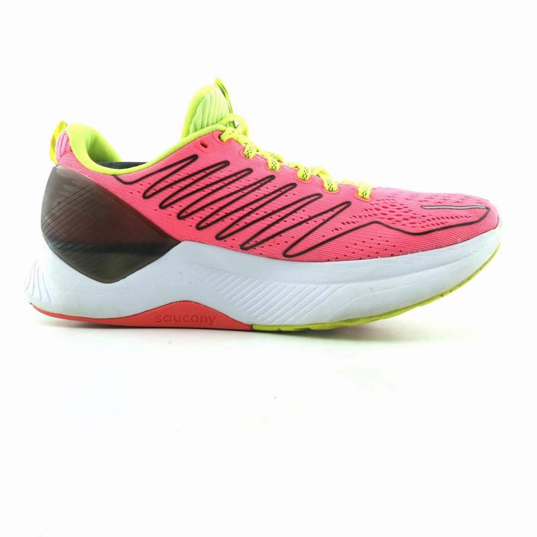 SAUCONY ENDORPHIN SHIFT Saucony running shoe close-ups