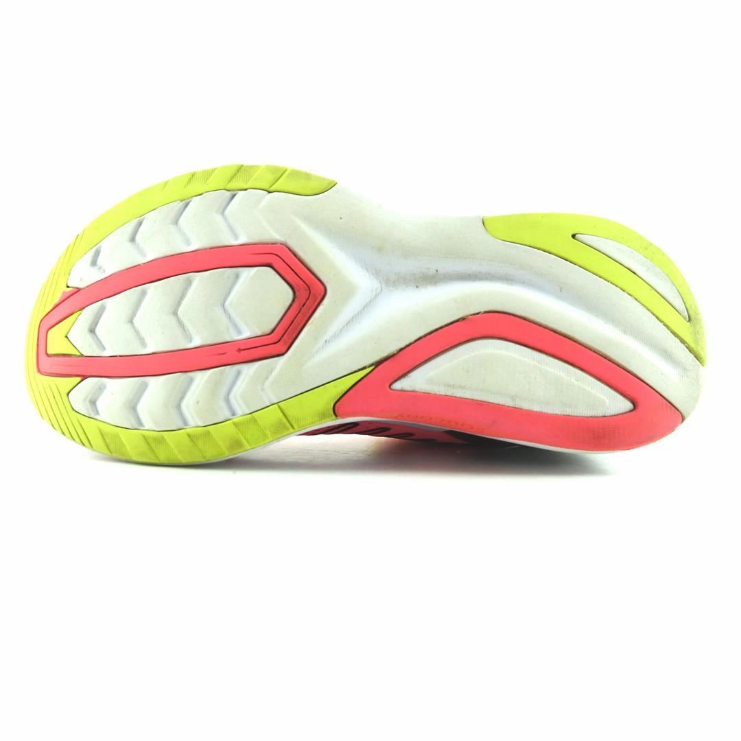 SAUCONY ENDORPHIN SHIFT Saucony running shoe close-ups