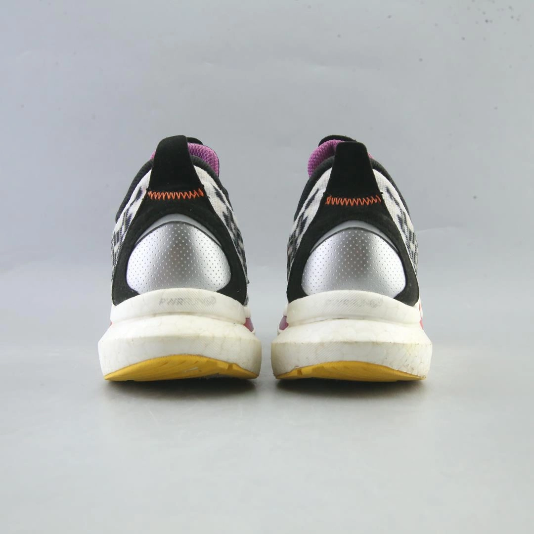 SAUCONY ENDORPHIN SPEED 2 Saucony running shoe close-ups