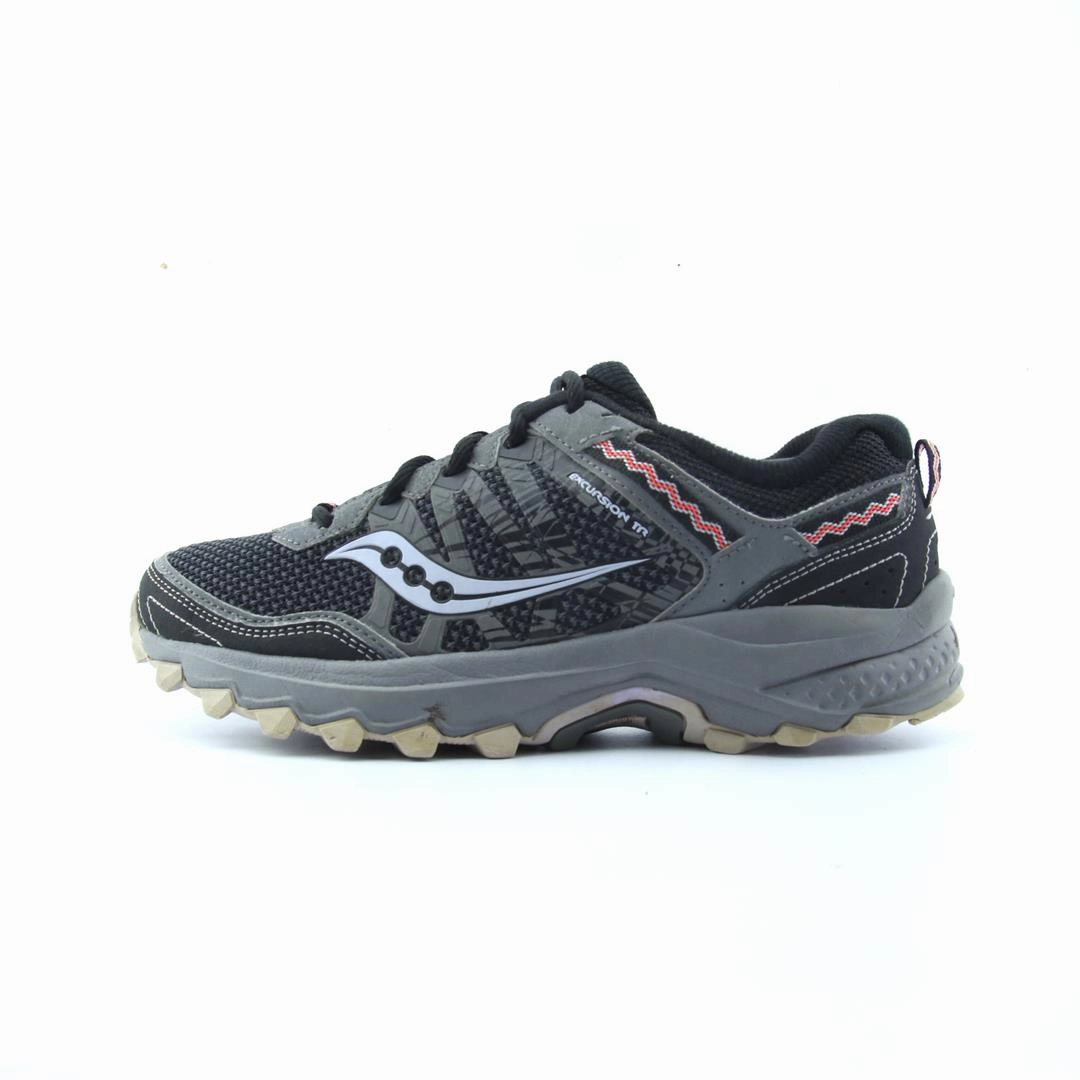 SAUCONY EXCURSION TRAIL RUN Saucony sport shoe imagery