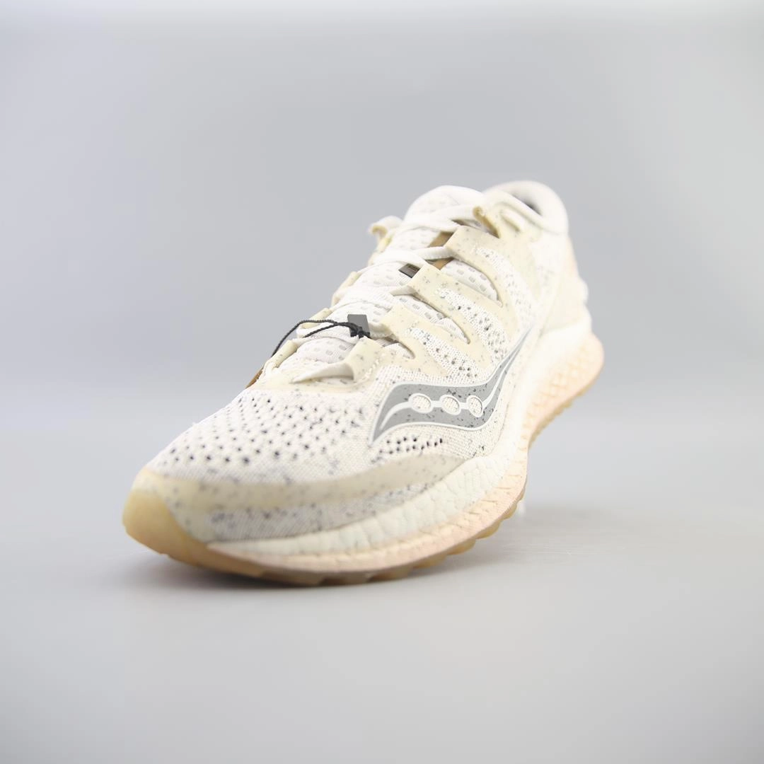 SAUCONY FREEDOM ISO 2 Saucony casual footwear looks