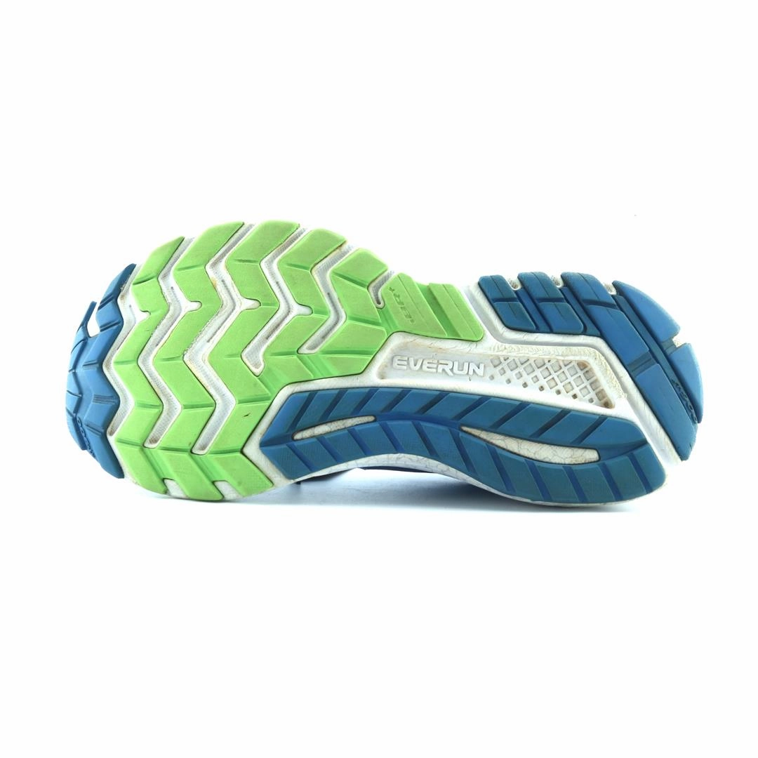 SAUCONY GUIDE 10 Saucony running shoe close-ups