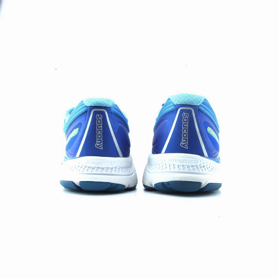 SAUCONY GUIDE 10 Saucony running shoe close-ups