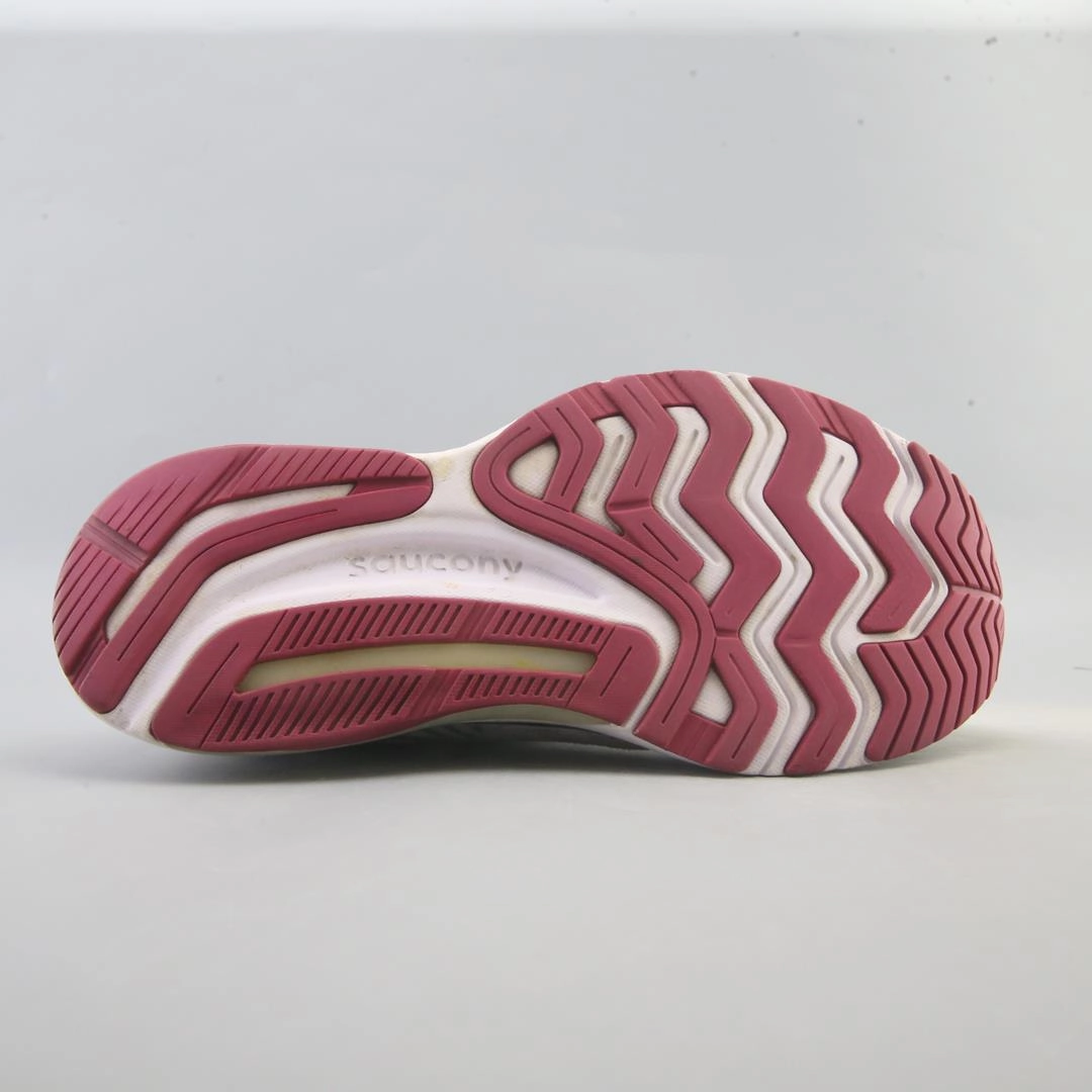 SAUCONY GUIDE 14 Saucony casual footwear looks