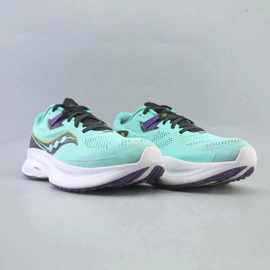 SAUCONY GUIDE 15 Saucony casual footwear looks