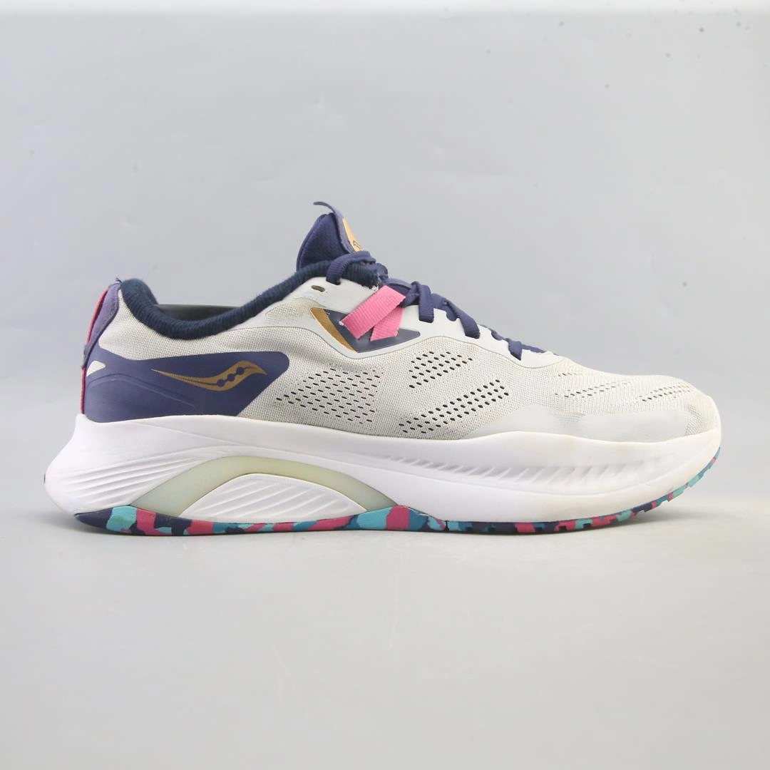 SAUCONY GUIDE 15 Saucony casual footwear looks
