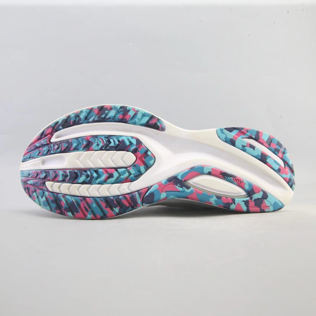 SAUCONY GUIDE 15 Saucony casual footwear looks