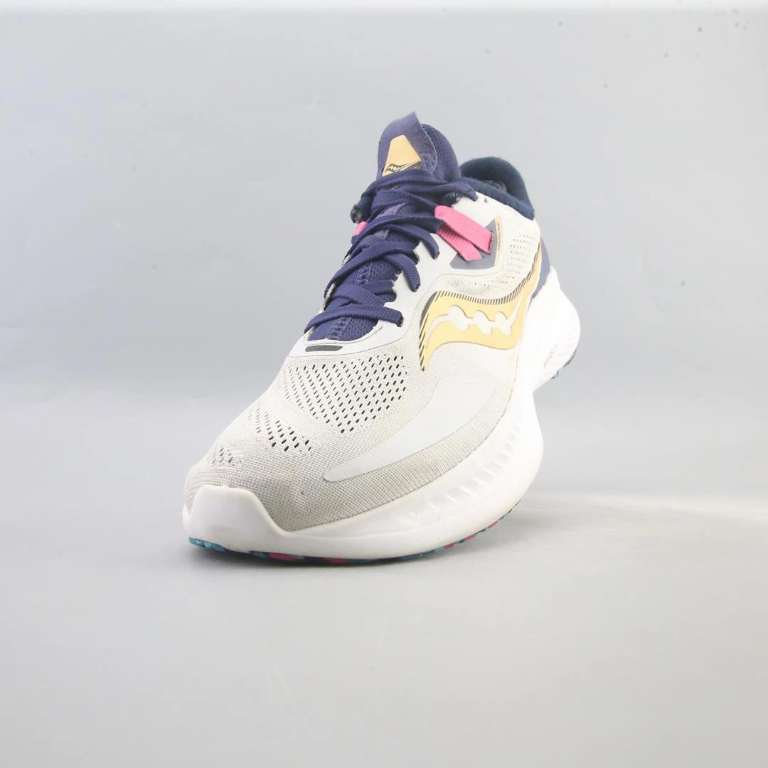 SAUCONY GUIDE 15 Saucony casual footwear looks
