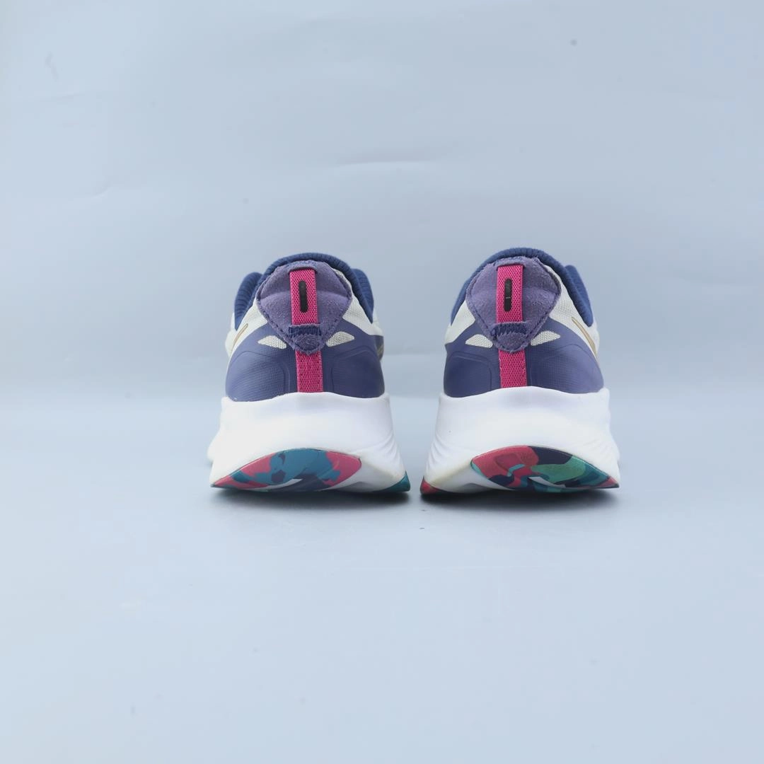 SAUCONY  GUIDE 15 Saucony sport shoe imagery