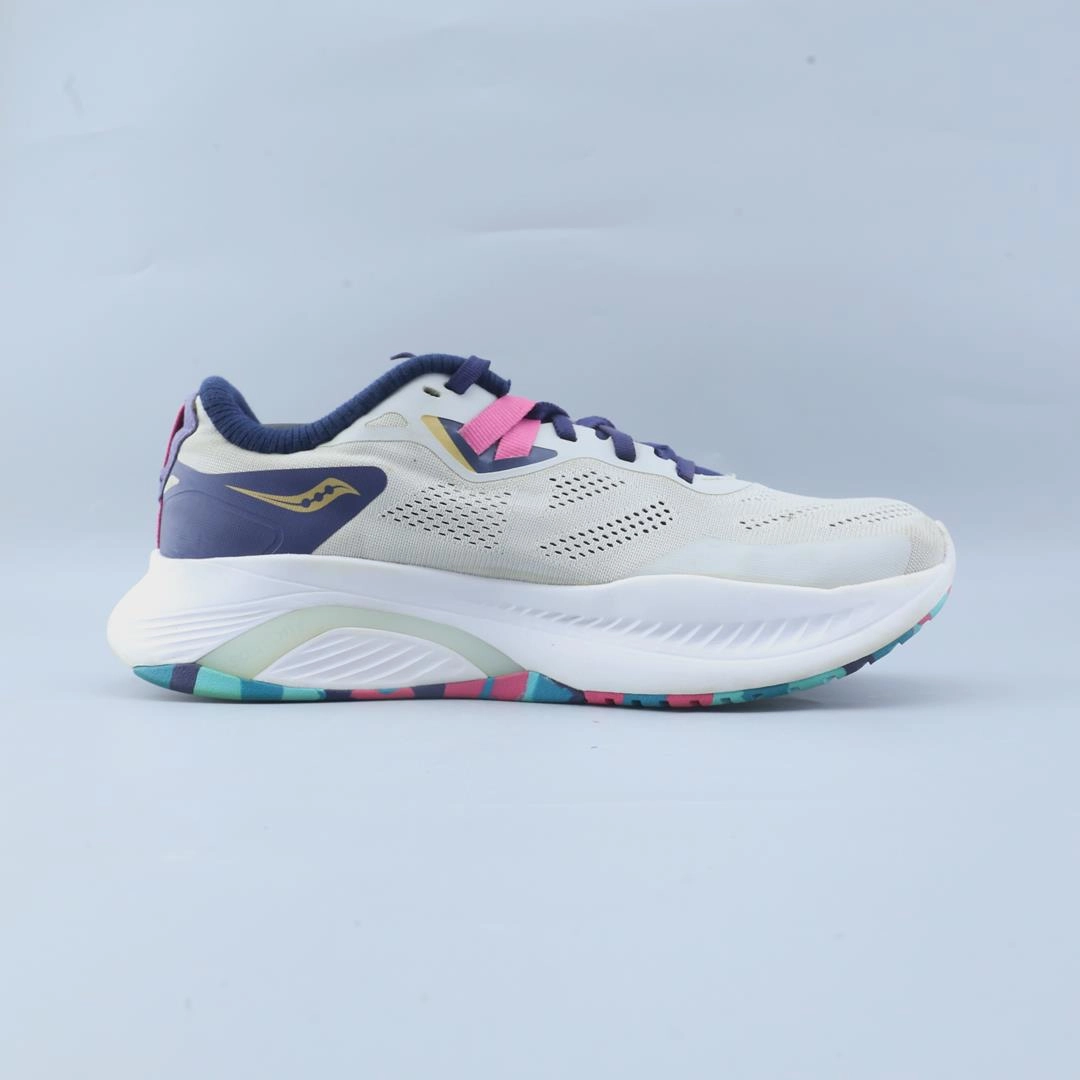 SAUCONY  GUIDE 15 Saucony sport shoe imagery