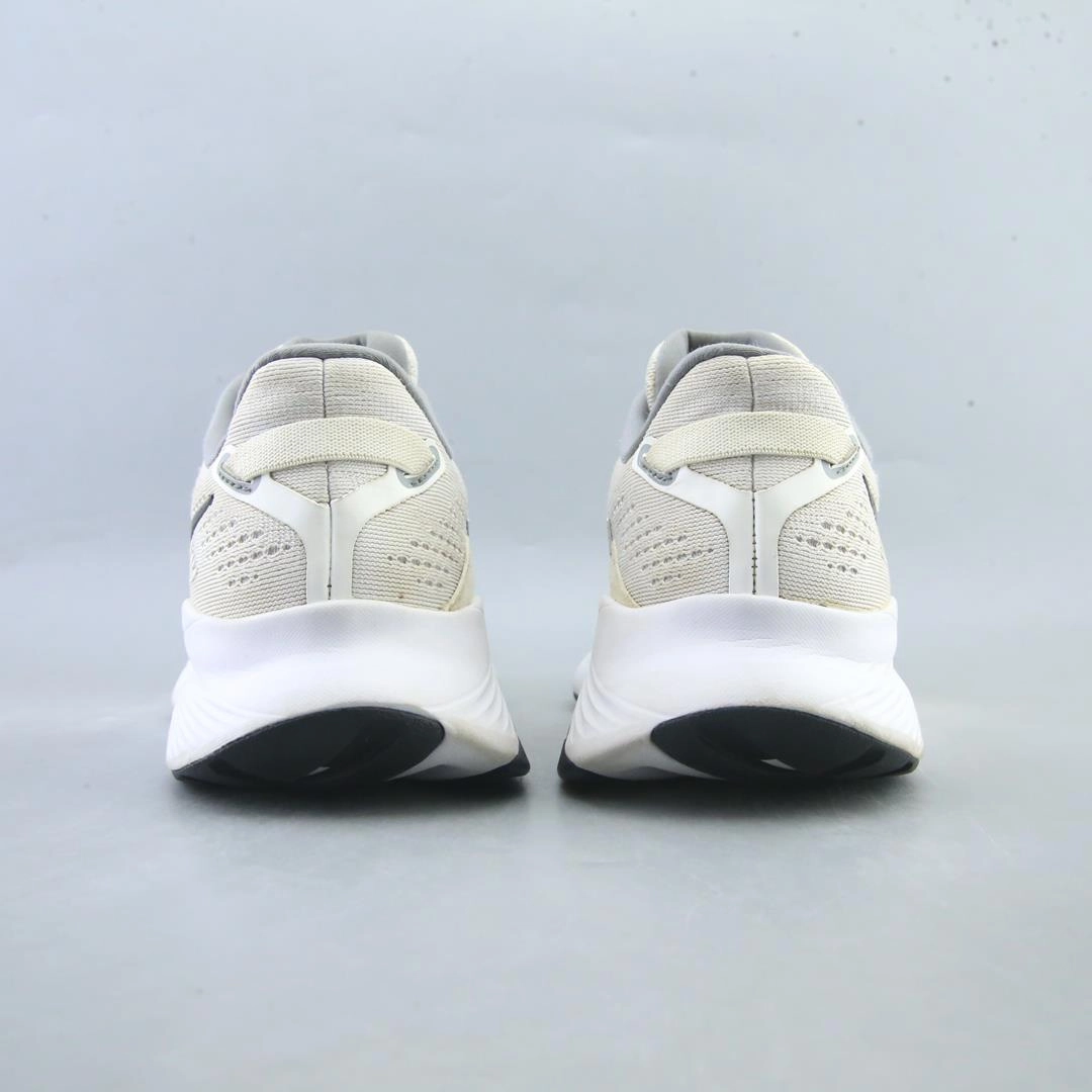 SAUCONY GUIDE 16 Saucony running shoe close-ups