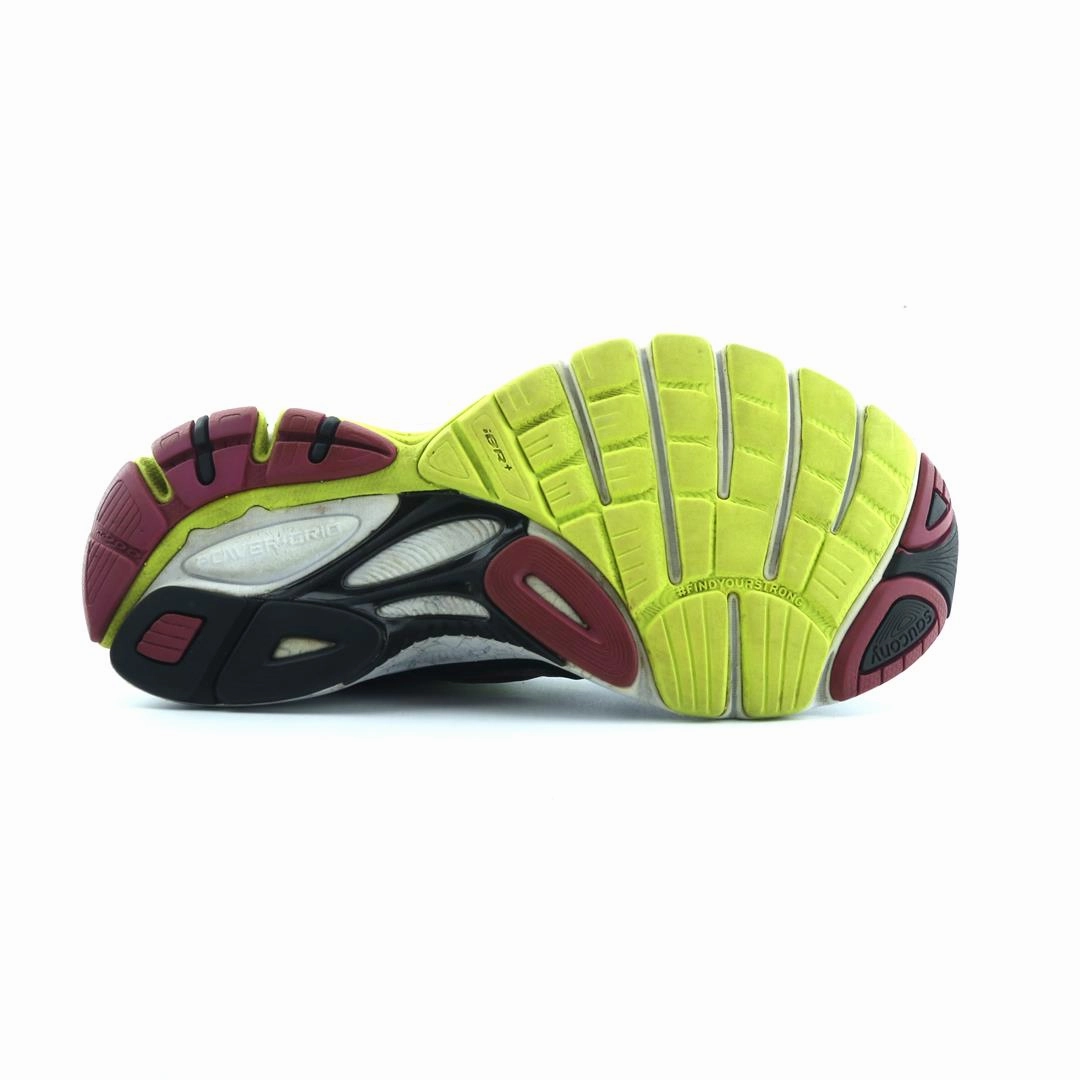 SAUCONY GUIDE 7 Saucony running shoe close-ups