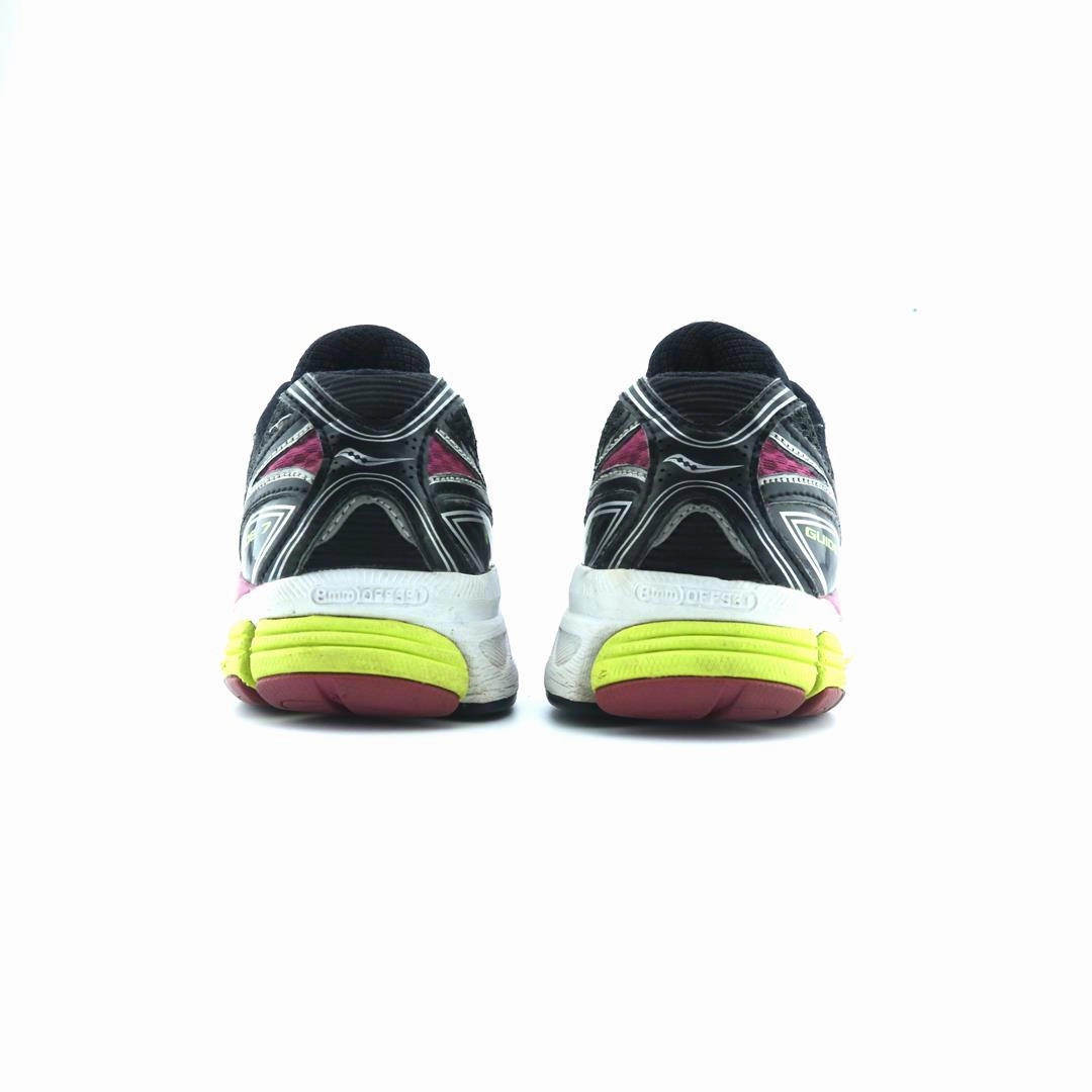 SAUCONY GUIDE 7 Saucony running shoe close-ups