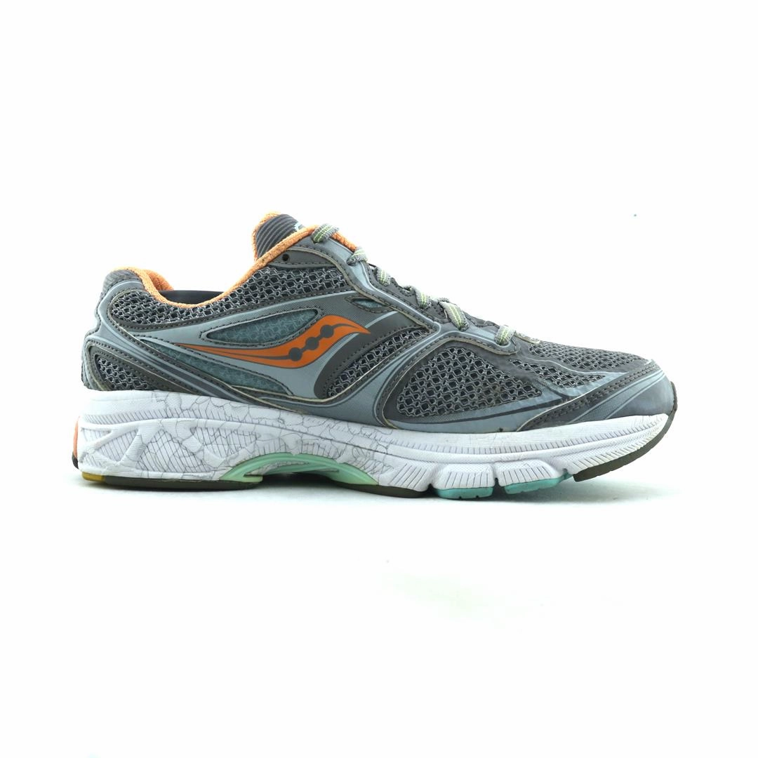 SAUCONY GUIDE 8 Saucony running shoe close-ups