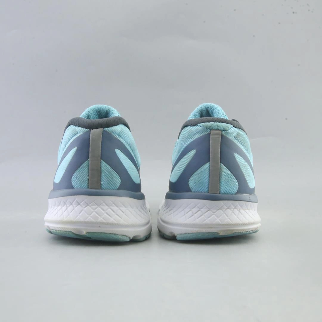 SAUCONY GUIDE ISO Saucony running shoe close-ups
