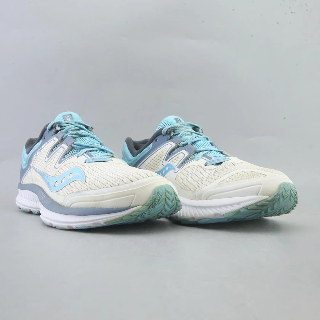SAUCONY GUIDE ISO Saucony running shoe close-ups