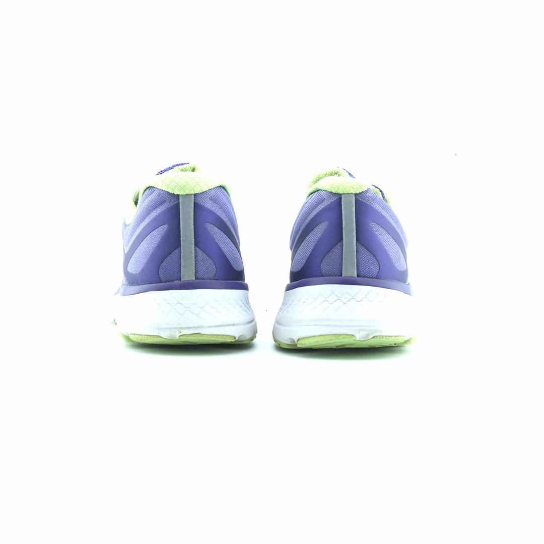 SAUCONY GUIDE ISO Saucony running shoe close-ups