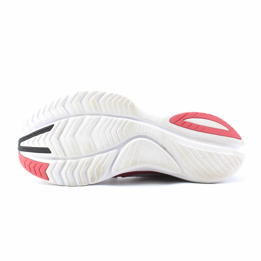 SAUCONY KINVARA 12 Saucony casual footwear looks